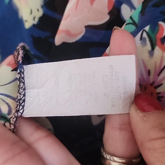 Audge Podge Floral Print Chiffon Handkerchief Hem Flowy Top Small - Picture 5 of 7